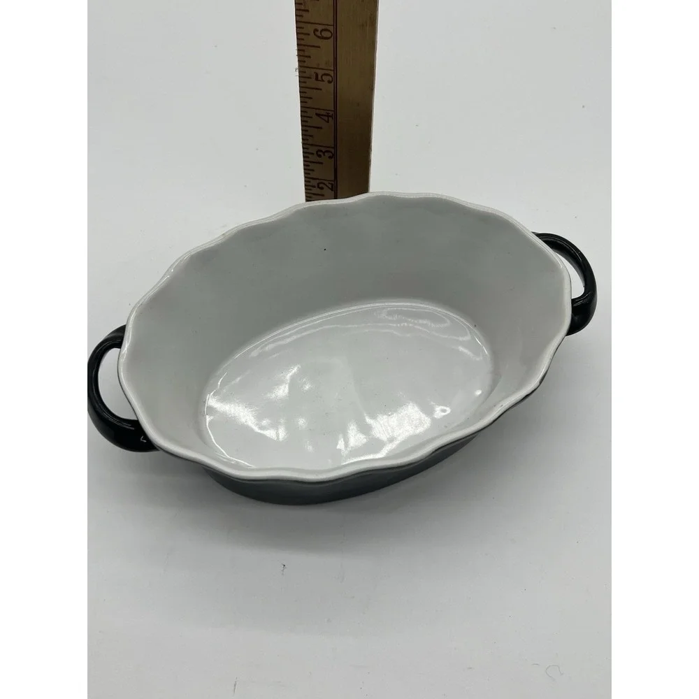 BIA Cordon Bleu‎ 2.75 Qt. Ruffled Edge Oval Baker Black/White